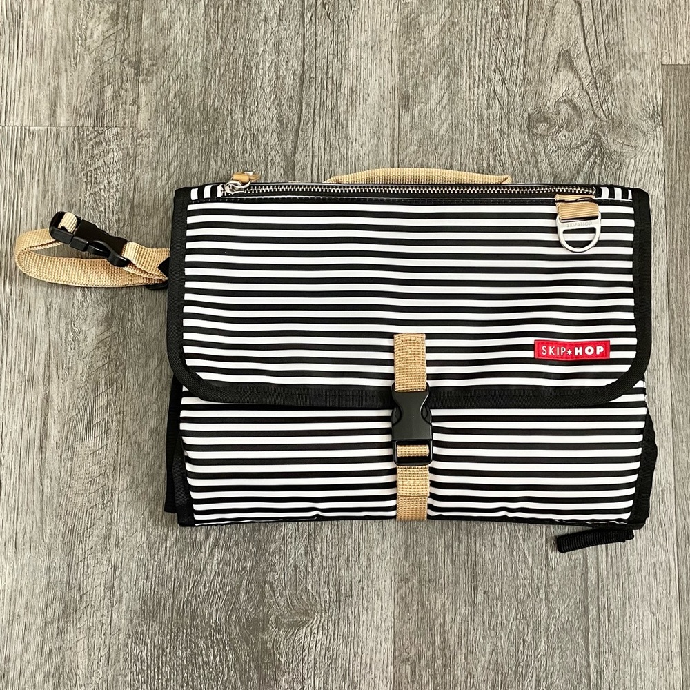 Skip Hop Portable Baby Changing Pad - Pronto in Black & White Stripe